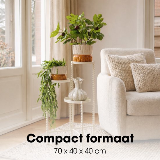 Mica Decorations Salvo Pflanzenregal – Pflanzenständer für Zimmerpflanzen – Pflanzentisch für den Innenbereich – Pflanzenuntersetzer mit drei Ablagen – 40 x 40 x 70 cm – Eisen – Offwhite