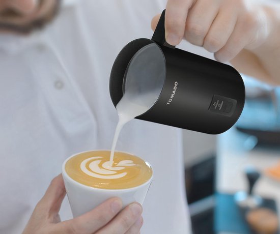Tomado TMF1201B - Elektrischer Milchaufschäumer - Heißes und kaltes Aufschäumen - Heizung - Cappuccinozubereitung - Mattschwarz