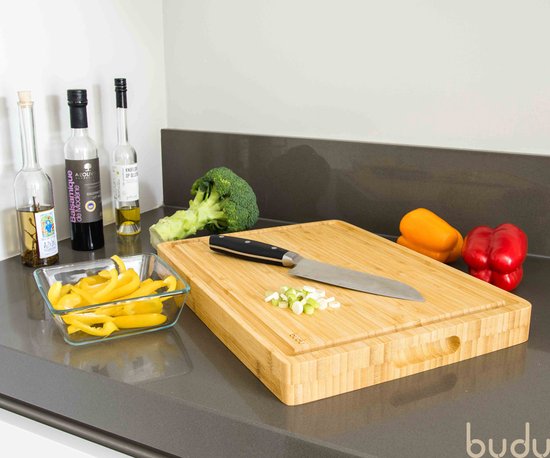 Budu Schneidebrett Thick Deluxe - Bambus - 4CM dick - Schneidebrett Holz - Schneidebretter aus Holz - Schneidebrett Geschenk - 29,5 x 40 x 4 cm