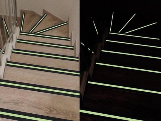 Perel Antirutschband mit Leuchtstreifen 5 m x 5 cm, für den Innen- und Außenbereich, schwarz/grün