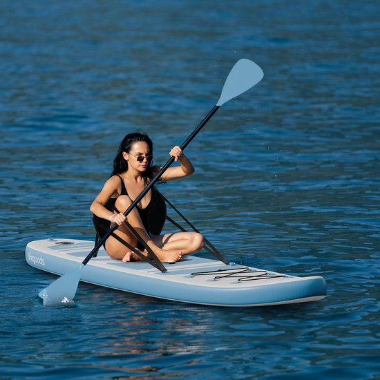 LifeGoods PaddlePro SUP Board - mit Sitz - Aufblasbares Paddle Board - Komplettset - Max. 135KG - 320x81cm - Weiß/Himmelblau