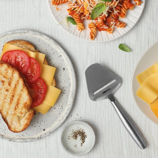 Boska Käsehobel Kopenhagen - Käsehobel für Hartkäse - Käsehobel für alten Käse - Spülmaschinengeeignet - Multifunktionaler Käsehobel - Edelstahl - 220 x 74 x 20 mm - Küchenutensilien - Küchenzubehör - Lebenslange Garantie