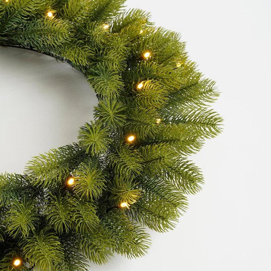 Black Box Trees Nigata Weihnachtskranz mit LED-Lichtern - Ø60 cm - Grün