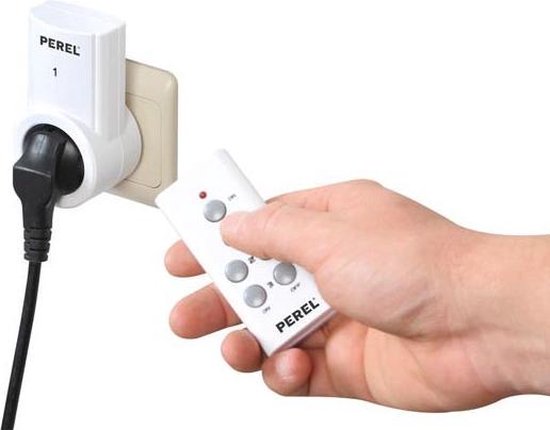 Perel Steckdosen, mit Fernbedienung, 3er-Set, kabellos, Reichweite bis 25 m, 10 A, 2300 W, weiß