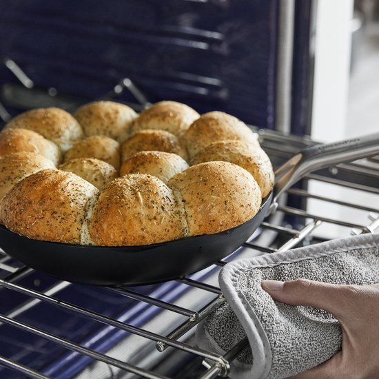 Greenpan Omega Keramik-Induktionspfanne mit Deckel, 30 cm – PFAS-frei – Induktionspfanne – Induktions-Bratpfanne – Spülmaschinenfest – Ofenfest bis 200 °C - Kratzfest – Stapelbar – Aluminium – Schwarz