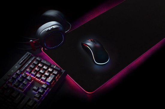 DUTCH ORIGINALS Gaming Mousepad XXL - RGB-LED-Beleuchtung - 9 Farben - einstellbare Helligkeit - Anti-Rutsch - 80 x 30 cm
