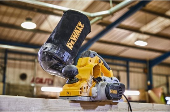 DeWalt - Hobelmaschine - 1050W - 4mm