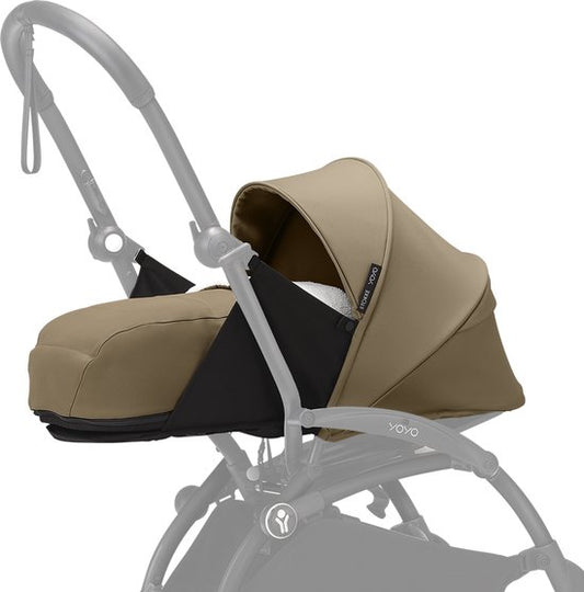 Stokke YOYO 0+ Newborn Pack, Toffee – Inklusive Matratze, ausziehbarem Verdeck und Fünf-Punkt-Gurt – Erfordert einen YOYO-Rahmen (separat erhältlich)