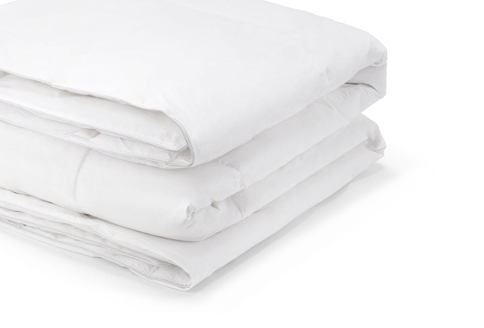 H&C Luze Ganzjahres-Daunenbett - 15% Entendaunen - 155 x 220 cm