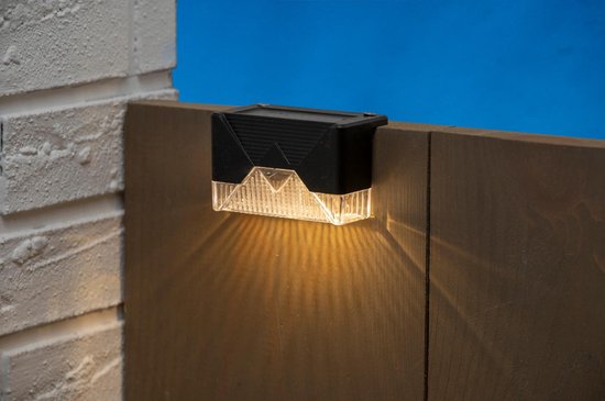 Grundig Solar Gartenleuchten 4 Stück - Solarleuchte für Terrassen- und Zaunbeleuchtung - Warmweißes Stimmungslicht - Gartenbeleuchtung inkl. Montagematerial - 6-8 Stunden Batterielebensdauer - Schwarz