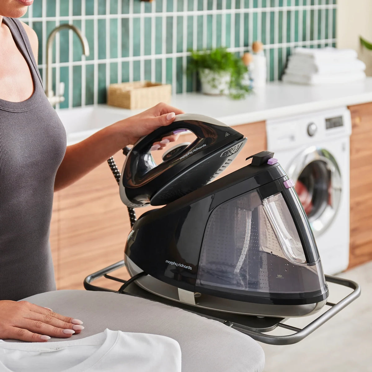 Morphy Richards EasySteam+ Dampfbügeleisen 2400 W – 6 bar – 1,8 l Wassertank – Schwarz