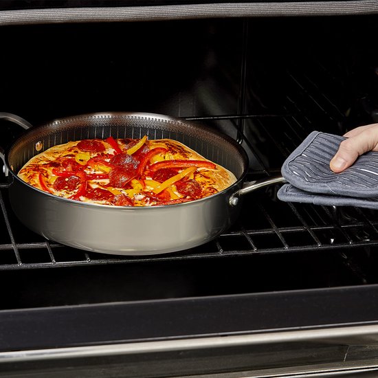 LIVINGTON Titan Pan – beschichtete Edelstahlpfanne (28 cm) mit diamantbeschichteter Antihaftschicht – ofenfeste, hohe Pfanne für alle Herdarten