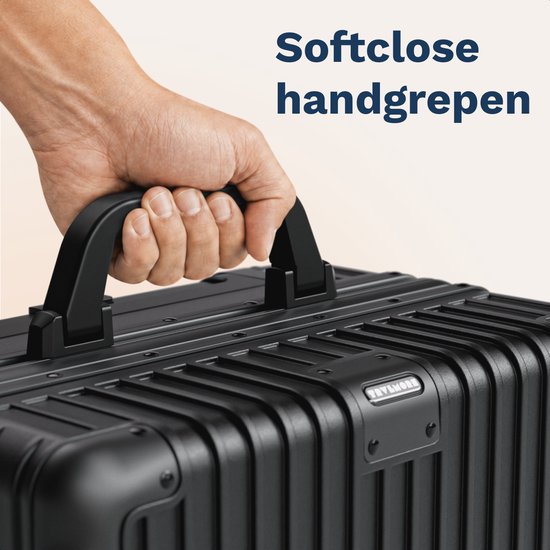 TRVLMORE Premium-Handgepäckkoffer – 54 x 35 x 22 cm – 360°-Drehrollen – Doppeltes TSA-Zahlenschloss – Polycarbonat – Ohne Reißverschluss – 40 Liter – Schwarz