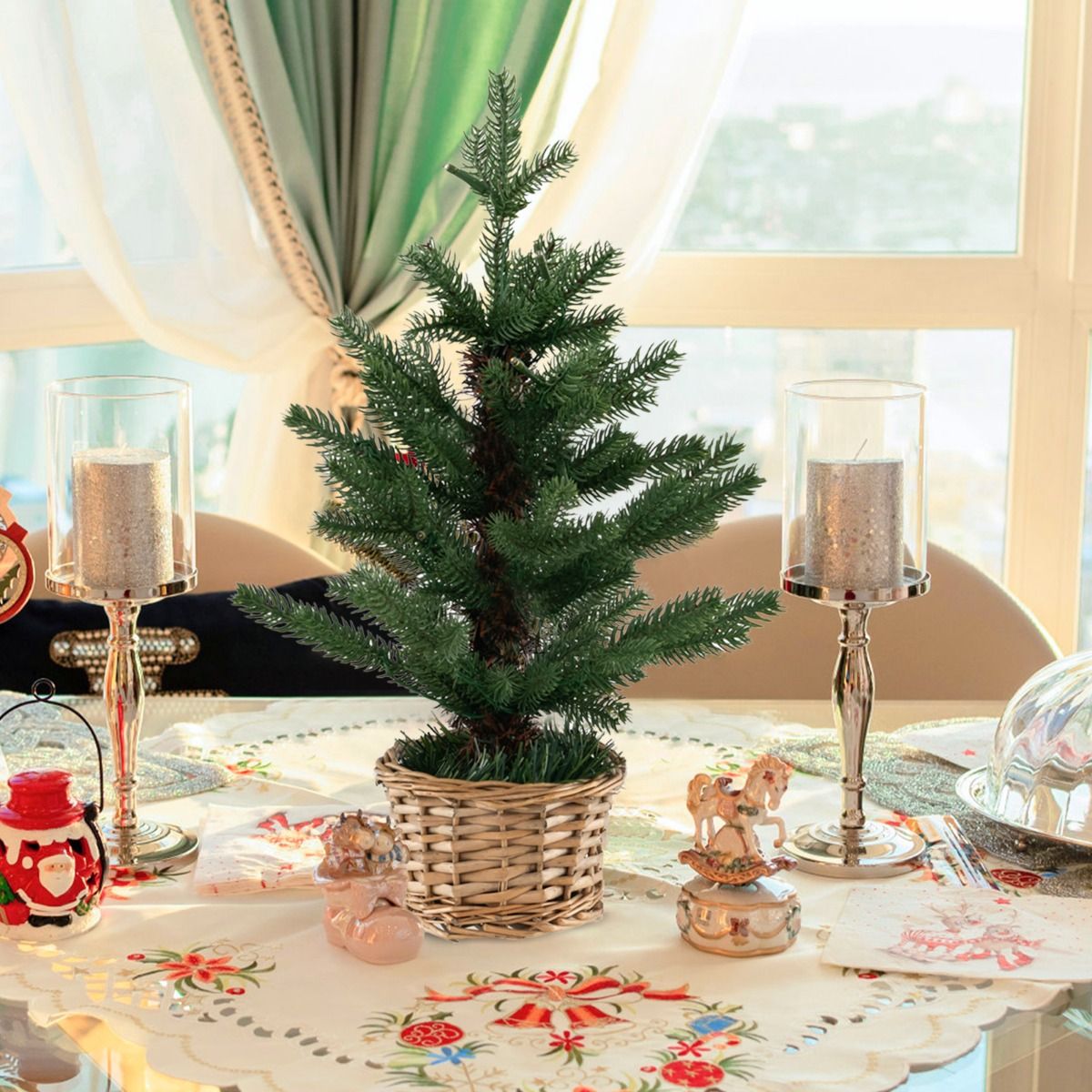 Coast Illuminated Künstlicher Mini-Weihnachtsbaum im Topf - 48 cm hoch - Grün/Natur - 96 Zweigspitzen - 20 warmweiße LED-Lichter - Timer - Weidentopf