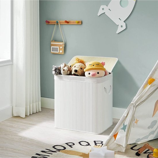 SONGMICS – Wäschekorb 150 Liter – 3 Sortierfächer – 60 x 40 x 61,5 – Bambus mit Stoffbezug – weiß LCB091W01