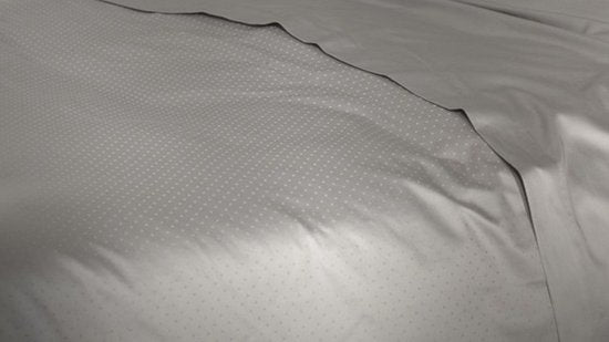 Heckettlane Bettbezug „Punto“ – Bettwäsche mit Punkten – 260 x 200–220 cm – Einzelbetten XL – Grau – Bettbezug aus 100 % Baumwollsatin