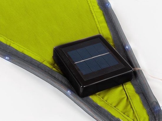 Perel-Sonnenschutz mit 107 LEDs, wasserabweisend, 3,6 x 3,6 x 3,6 m, 160 g/m², IP44, solarbetrieben, Polyester, dreieckig, limettengrün