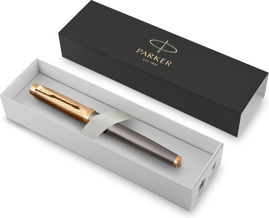 Parker IM Parker Pioneers Collection Tintenroller | graue Lackierung mit goldener Kappe und Details | feine Spitze | schwarze Tinte | mit Geschenkbox