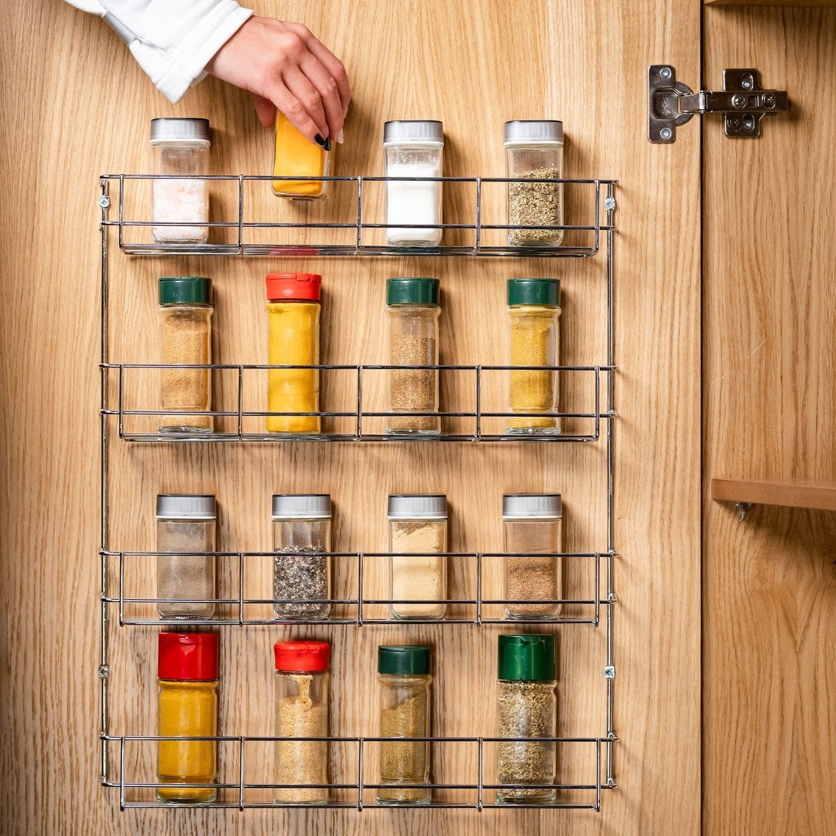 Coninx Gewürzregal Metall - Aufhängbar - für 32 Gewürzdosen - 4 Etagen Gewürzorganisation - 405x60x500mm - Chrom