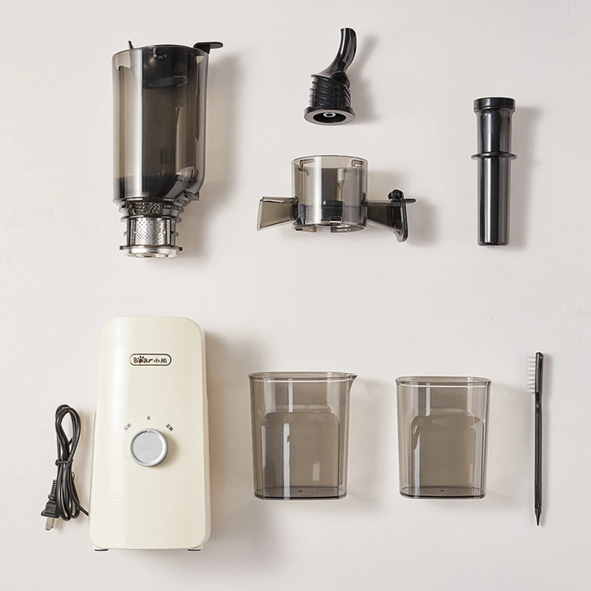 Bear Slowjuicer mit 80-mm-Einfüllöffnung – Entsaften ohne Schneiden