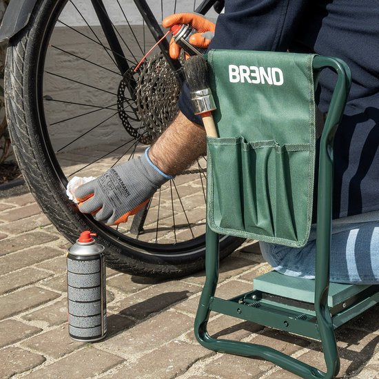 Zusammenklappbarer Gartenhocker mit Knieauflage – EVA-Schaumstoff – Bis zu 150 kg – Stahlrahmen mit Werkzeugtaschen – Zum Sitzen und Knien – BREND BR-2252