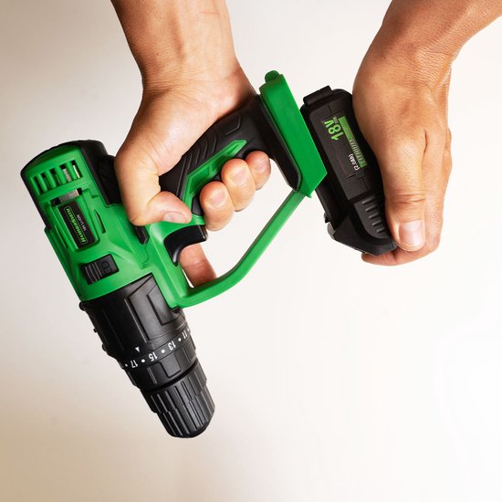 Hammersmith MultiTool-Set – 18 V – rotierendes und oszillierendes Akku-Multitool – Bohren, Schneiden, Sägen, Hobeln und Schleifen – umfangreiches Zubehörset und Koffer