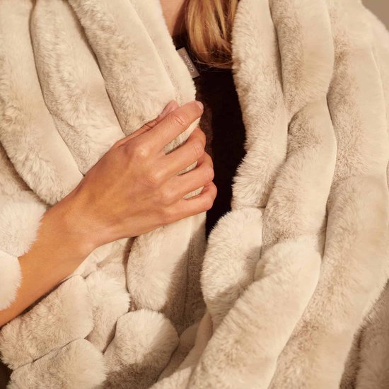 Duux Yentl Striped Electric Heat Blanket 200x200 cm - 9 Einstellungen - Beige