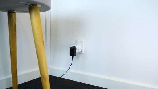 Denver Smart Plug mit Energiezähler - Erdung - Timer - Smart Plug - TUYA - Funktioniert mit Amazon Alexa und Google Home - WiFi - Für iOS und Android - SHP102