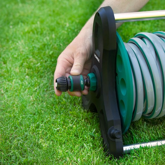 VONROC Schlauchaufroller-Set - Inkl. 15m Gartenschlauch, Zapfpistole, Schlauchverbinder, Wasserhahnanschluss