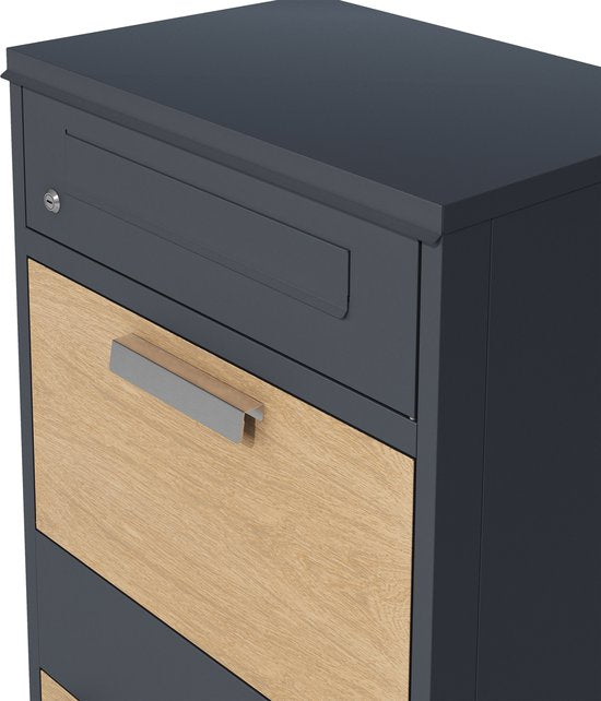 AXI Levi Paketbriefkasten aus Metall, anthrazit/Holzoptik – Paketbox für mehrere Pakete – Inklusive Schloss und separatem Fach für Post – 50,6 x 38,3 x 112 cm