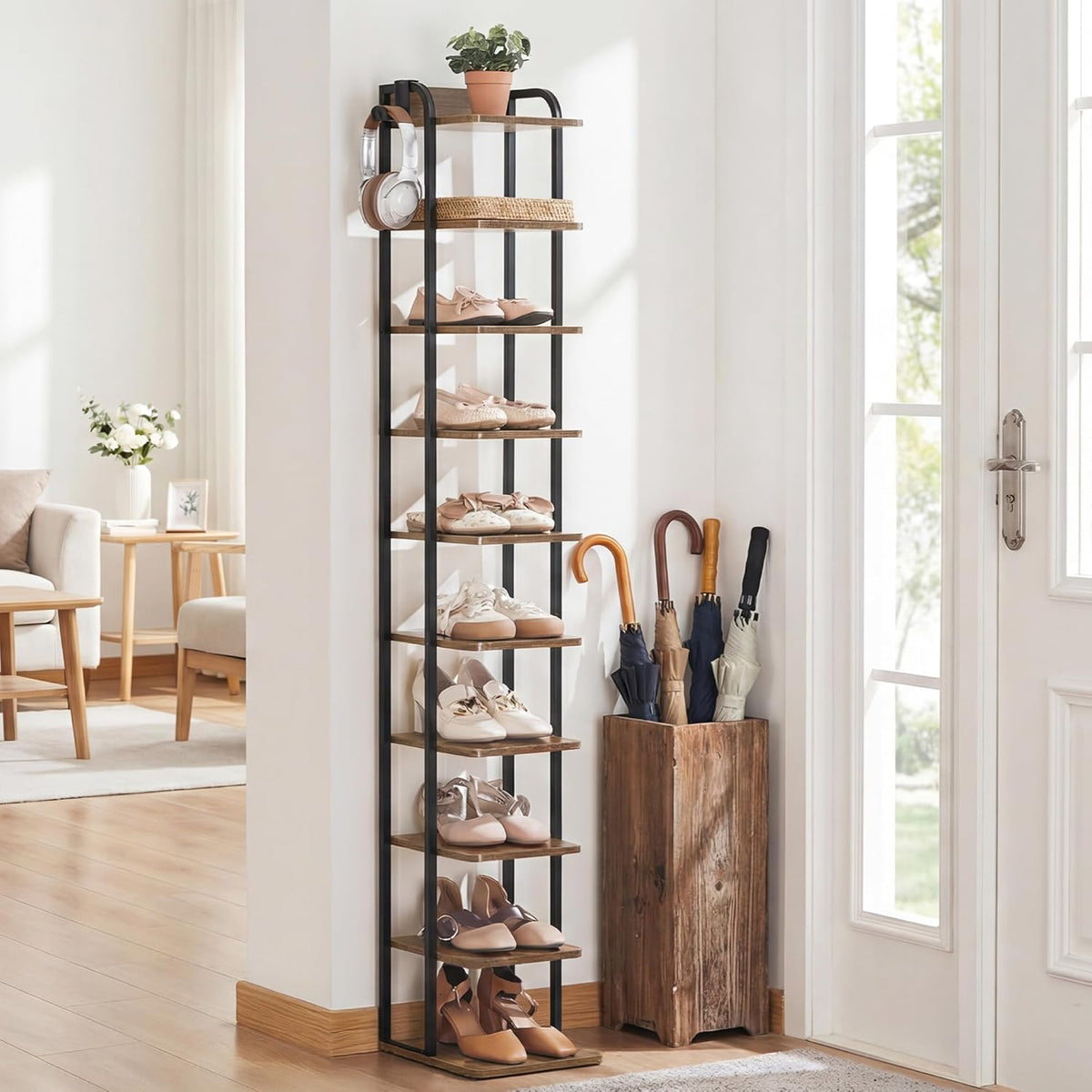 Yaheetech Schmales Schuhregal mit 10 Ebenen – 26,5 x 30 x 162 cm – mit Haken – Vintage-Holz und Metall – rustikales Braun