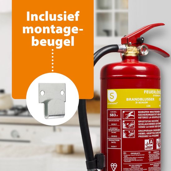 Smartwares FEX-15230 – Schaumfeuerlöscher 3 l – inkl. Aufhängebügel – Brandklassen A und B – BSI-zertifiziert