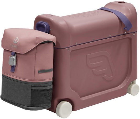 Stokke JetKids Reise-Set, Hazy Lilac – Mit BedBox Ride-On-Koffer und Rucksack – Für Kinder von 2 bis 7 Jahren (bis 35 kg)