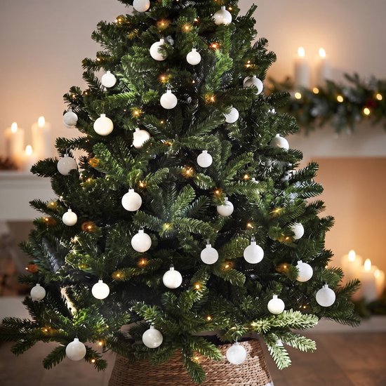 Black Box Trees Charlton Weihnachtsbaum – Weihnachtsdekoration für den Innenbereich mit natürlicher Ausstrahlung – Kunstbaum aus weichen PVC-Nadeln für einen realistischen Look – H 155 x Ø 91 cm – Grün