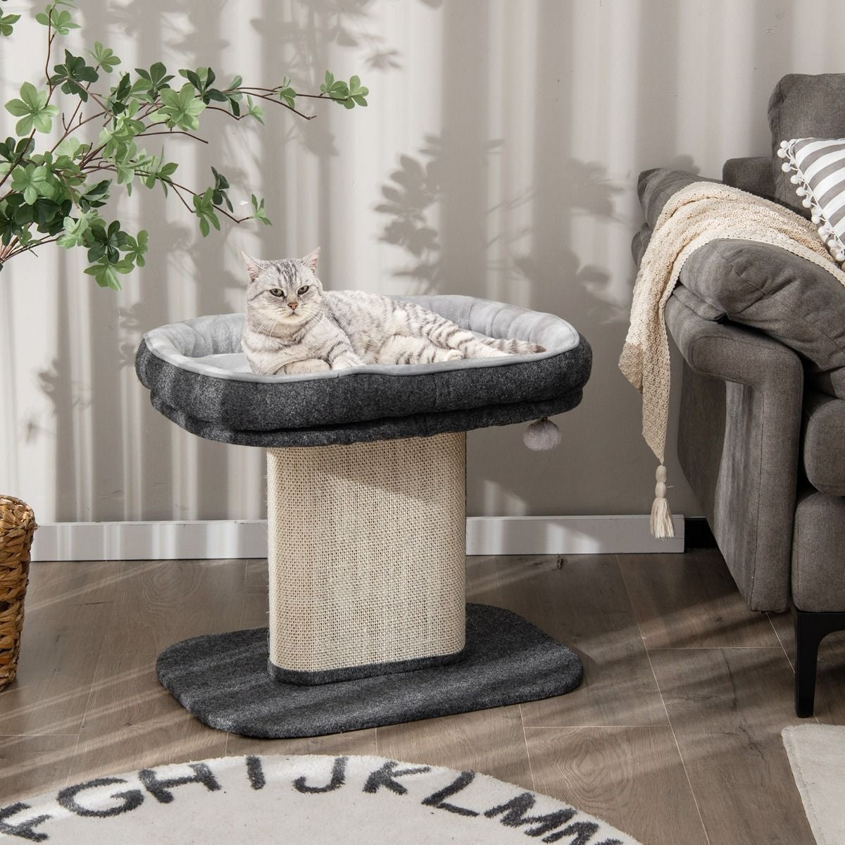 Coast Modern Kratzbaum Katzenmöbel mit großem Plüschsessel und Sisalkratzbrett grau