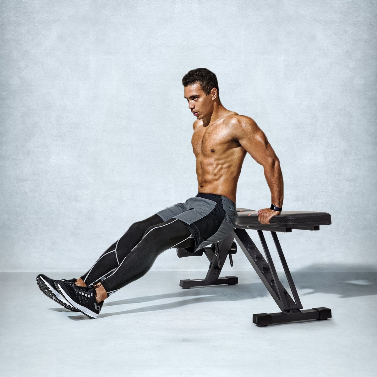 LifeGoods Fitness Hantelbank - Fitnessbank - einstellbar - faltbar - schwarz/rot