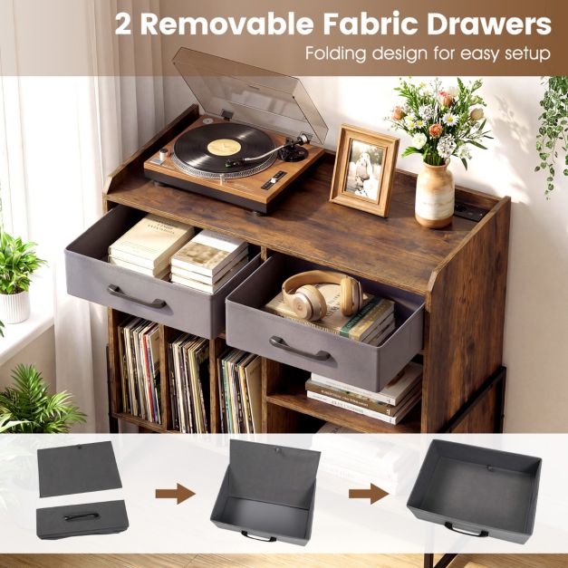Coast Plattenshelf mit Steckdose, USB und Typ-C – Plattenspielertisch mit 3 Fächern für Schallplatten, 2 Stoffschubladen und verstellbaren Einlegeböden – 76 × 35,5 × 68,5 cm – Braun