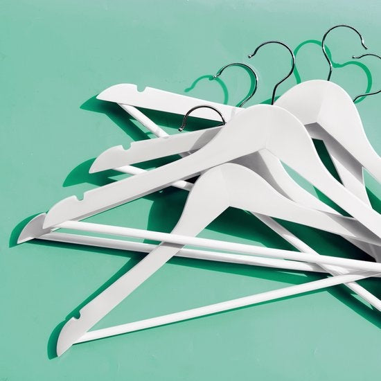 LifeGoods Kleiderbügel - mit Hosenstange - Hartholz - Weiß - 30 Stück
