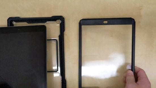 MAXCases Shield Extreme-X Schwarz mit Pencil / Buntstifthalter Apple iPad 8 (2020) / iPad 7 (2019)