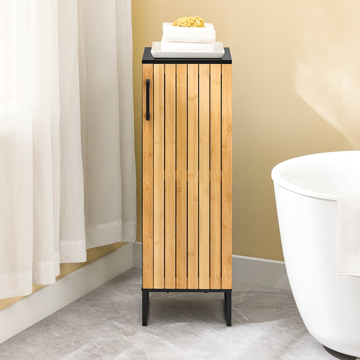 sobuy Schmaler Badezimmerschrank - 30x30x90 cm - Bambus & Schwarz - kompakter Badezimmerschrank mit Tür und verstellbaren Einlegeböden