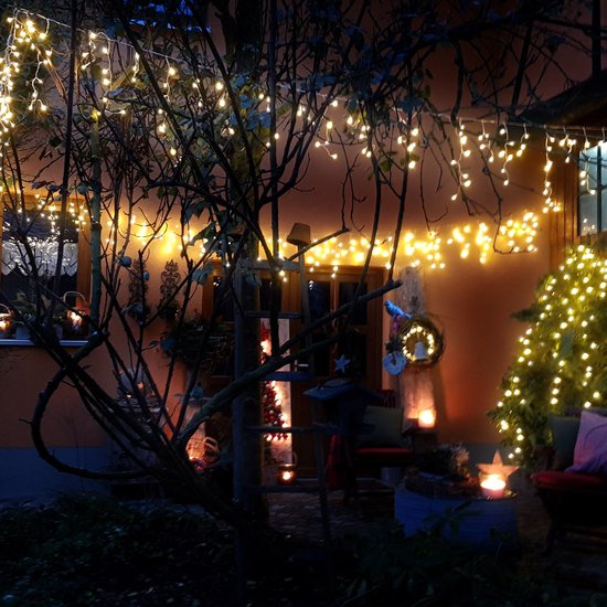 Monzana Lichtvorhang 600 LEDs - 20 m inkl. 5 m Kabel - Warmweiß