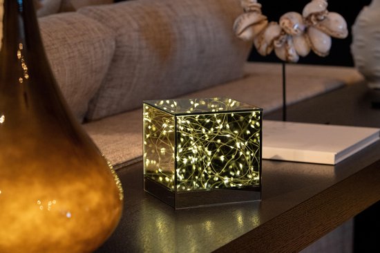 DistinQ LED-Würfel - Stimmungsbeleuchtung - Spiegelglas mit Unendlichkeitseffekt - 25 LED - Weihnachtsbeleuchtung - Glühbirnen 15x15x15cm