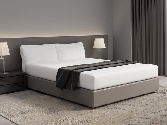 DoubleDry Spannbetttuch aus 100 % natürlicher Baumwolle – Doppelbett 180 x 200 cm – Weich & atmungsaktiv – Rundum-Gummizug – Weiß