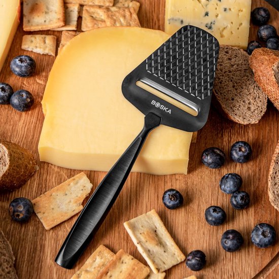 Boska Käsehobel Monaco+ Dark - Design-Käsehobel - Käsehobel für Hartkäse - Käsehobel dunkel - Edelstahl - Spülmaschinengeeigneter Käsehobel - Geschenktipp - Küchenutensilien - Küchenzubehör - 10 Jahre Garantie