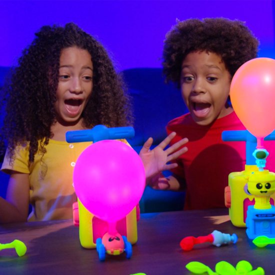 Mediashop Balloon Zoom – Ballon-Auto-Spielzeug für Kinder ab 3 Jahren – inklusive Auto- und Raketenmodus – leuchtet im Dunkeln