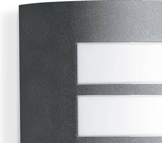 Steinel Sensor-Außenleuchte L 12 M an – 069155