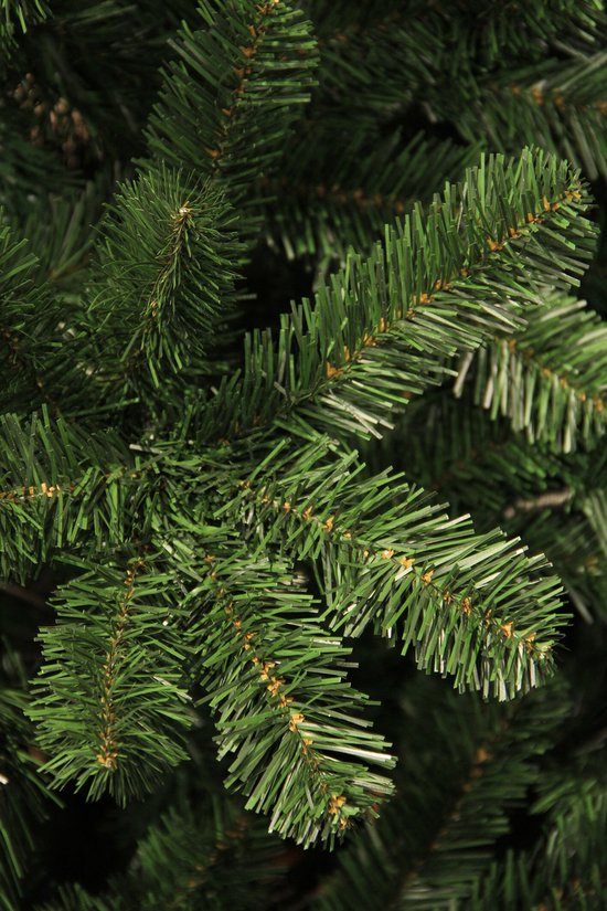Black Box Trees Charlton Weihnachtsbaum – Weihnachtsdekoration für den Innenbereich mit natürlicher Ausstrahlung – Kunstbaum aus weichen PVC-Nadeln für einen realistischen Look – H 155 x Ø 91 cm – Grün