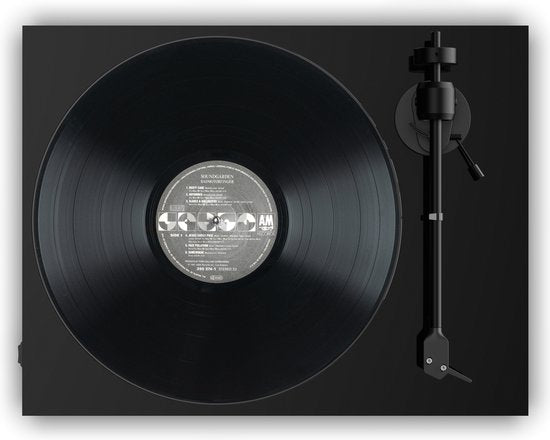 Pro-Ject E1 BT + Cork it-Set – Schwarz