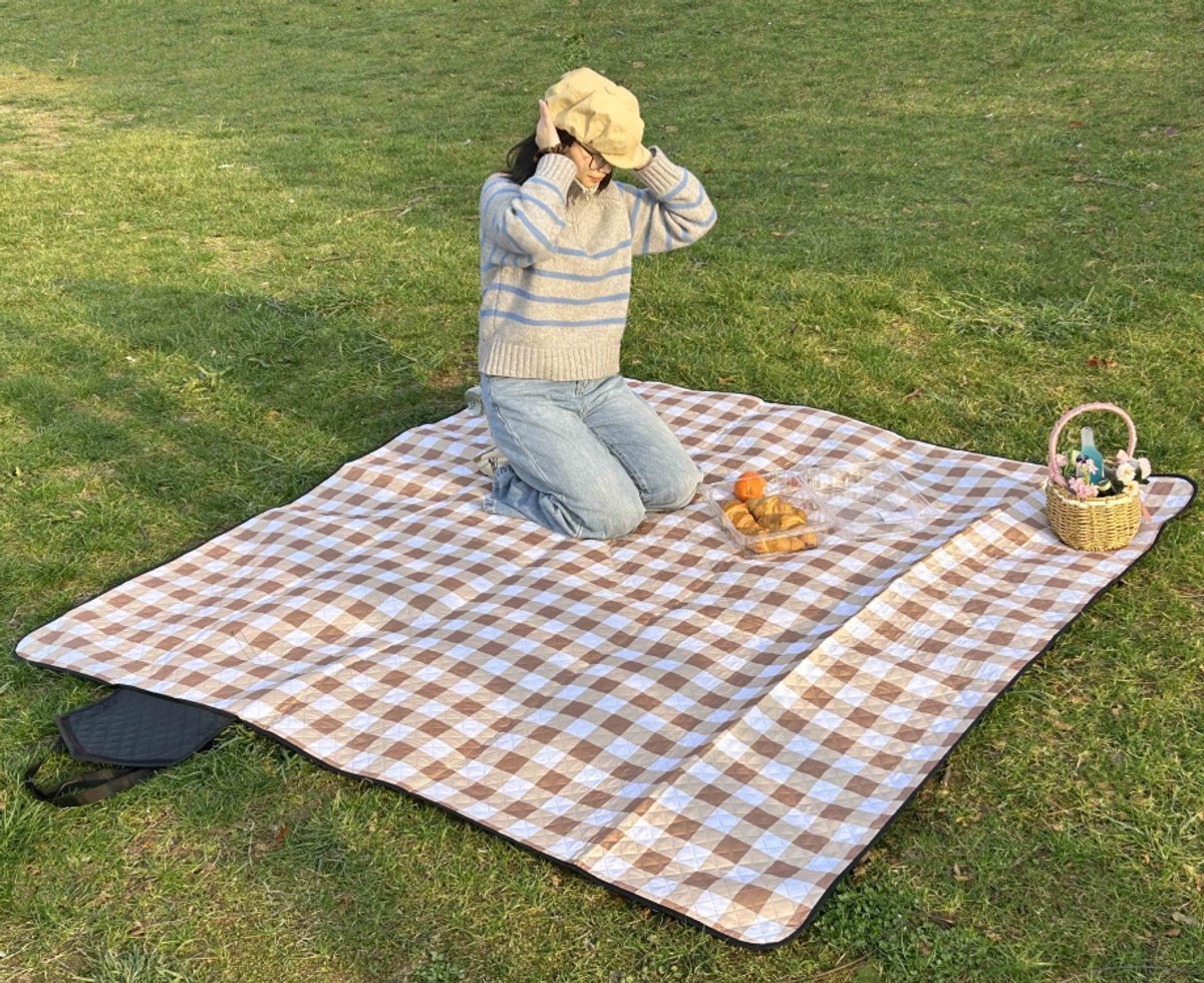 Fuegobird Picknickdecke 200 x 200 cm – Wasserdicht, sandabweisend und faltbar – XXL – Braun