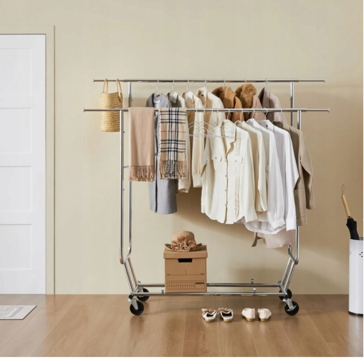 Yaheetech Kleiderständer 128 x 55 x 173 cm – Silber – Fahrbar – 130 kg – Doppelte Kleiderstange